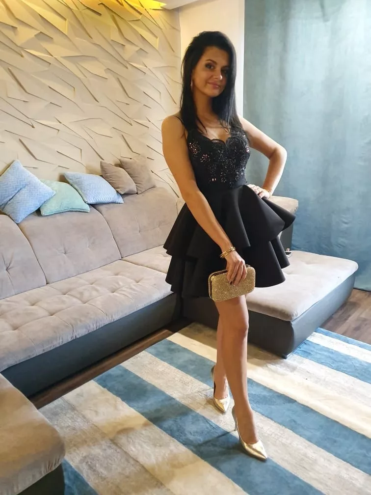 Długie zgrabne nogi Anety Działak